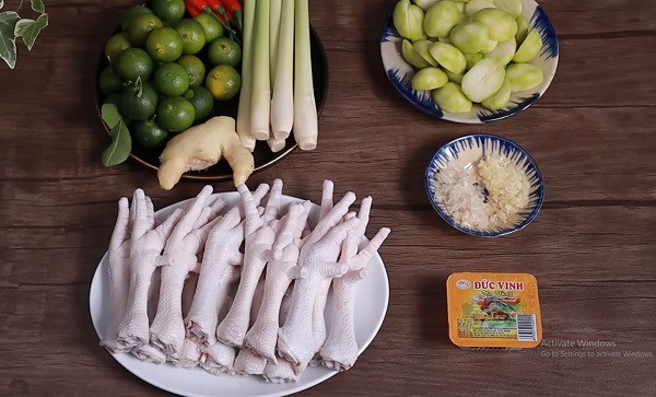Nguyên liệu làm chân gà sốt Thái