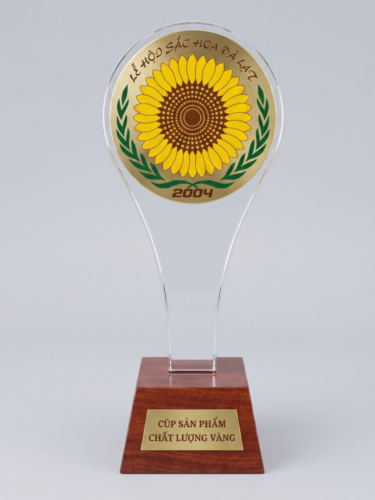 Sản phẩm chất lượng vàng 2004